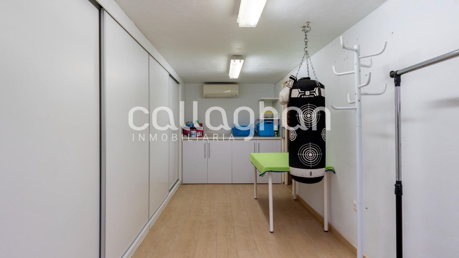 4 bedroom Villa for sale in Real de Gandia with pool - € 405,000 (Ref: 9608232)