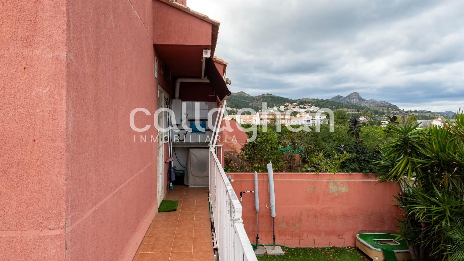 4 bedroom Villa for sale in Real de Gandia with pool - € 405,000 (Ref: 9608232)