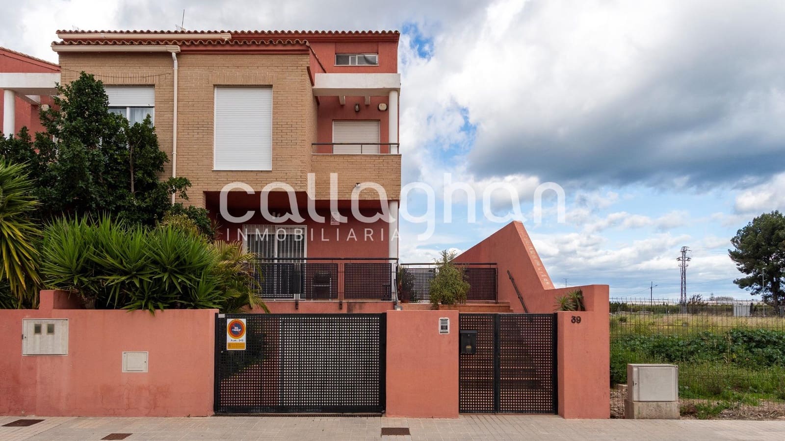 4 bedroom Villa for sale in Real de Gandia with pool - € 405,000 (Ref: 9608232)