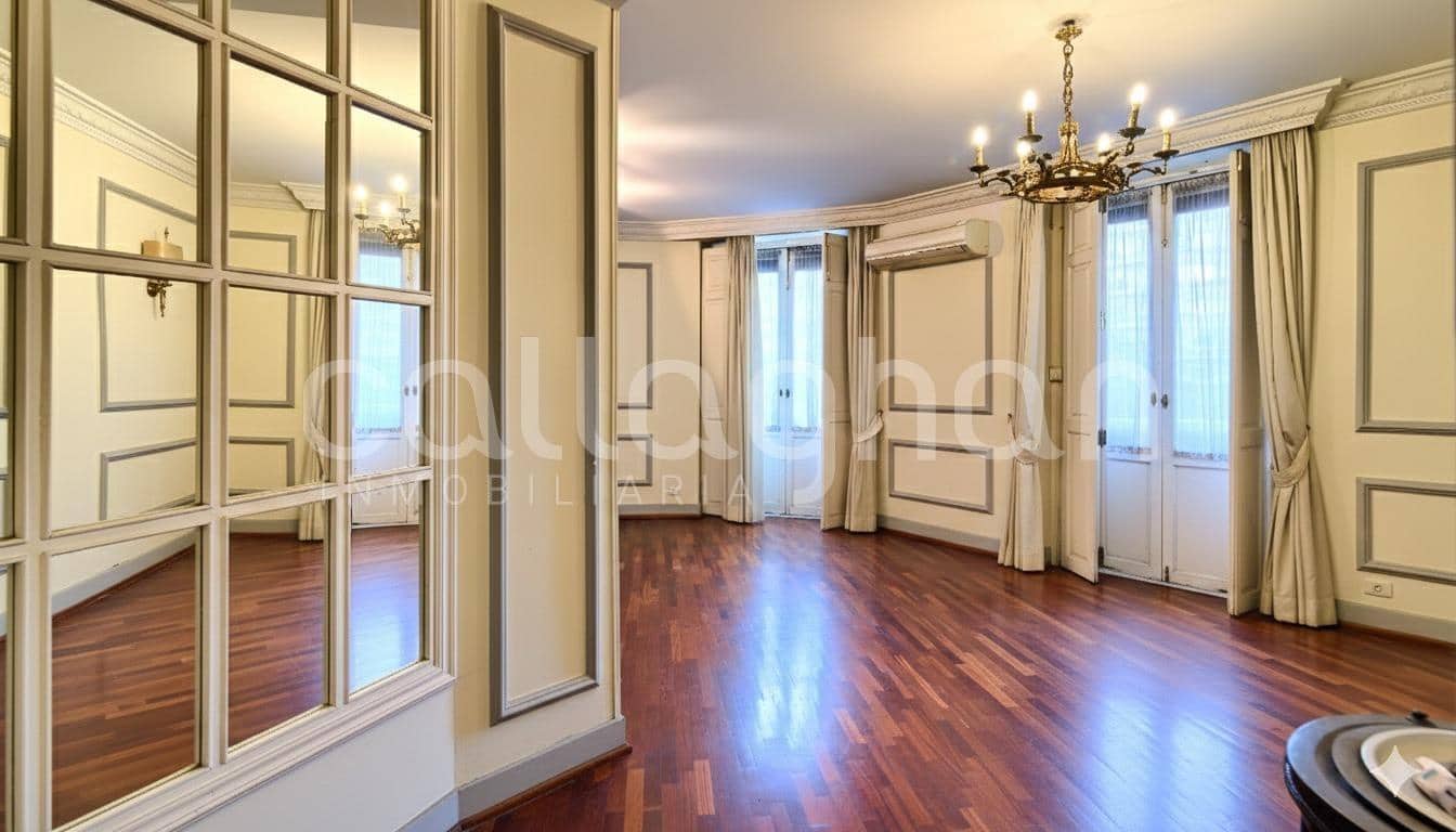 Piso de 3 habitaciones en València ciudad en venta - 420.000 € (Ref: 9619493)