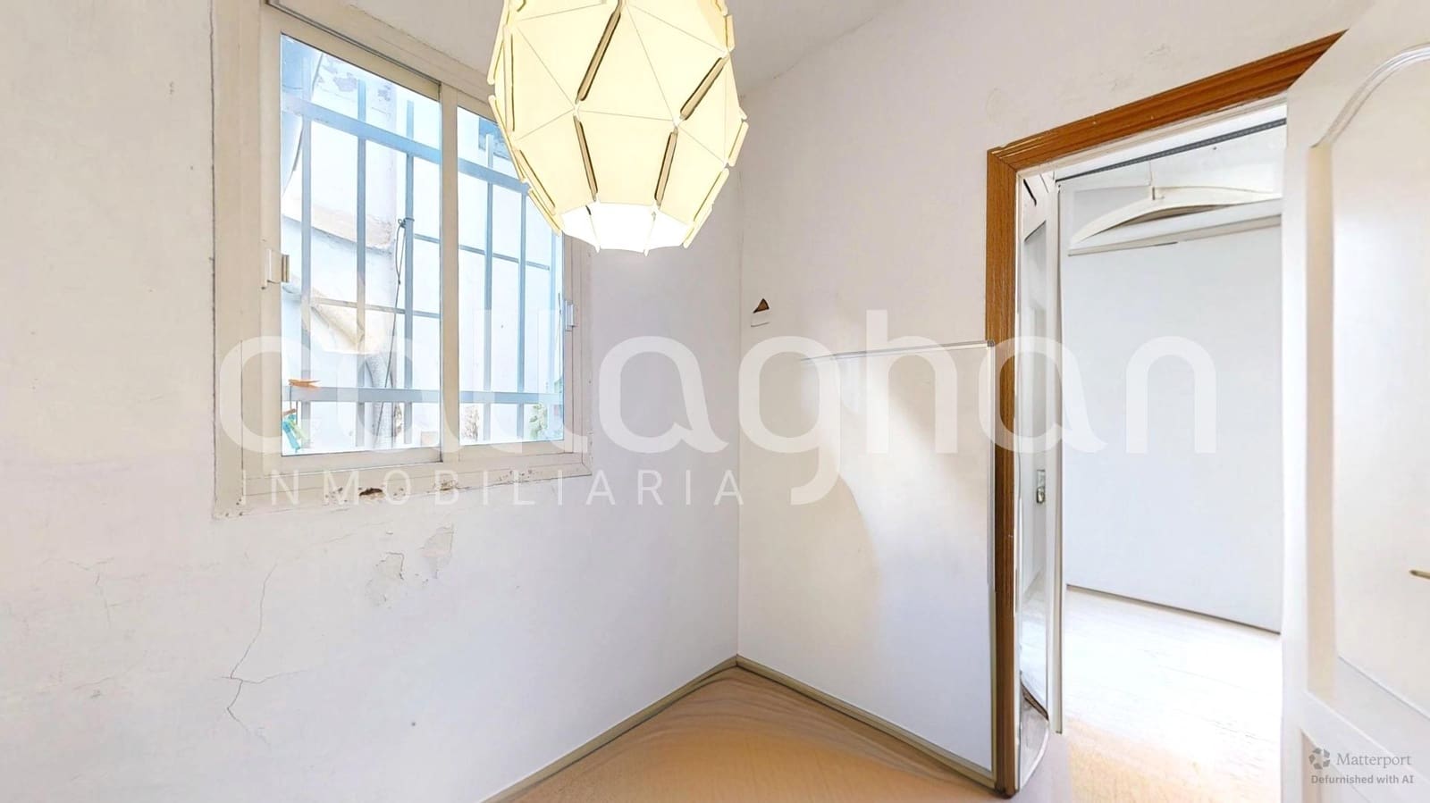 Kommersiell til salgs i Valencia by - € 260 000 (Ref: 9619494)