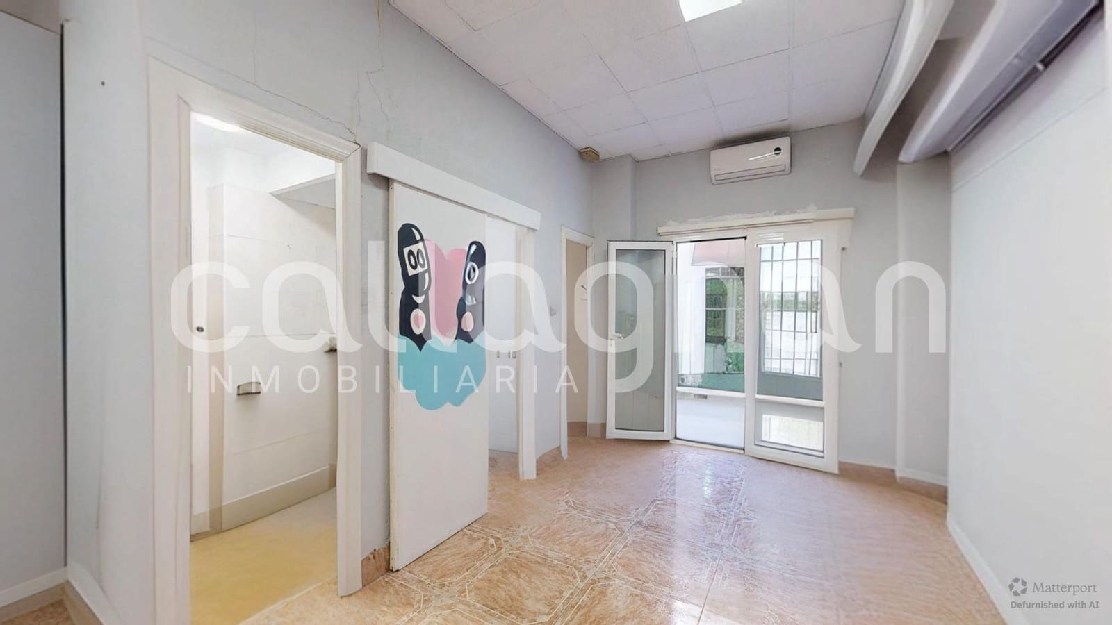 Commercial for sale in Valencia city - € 260,000 (Ref: 9619494)