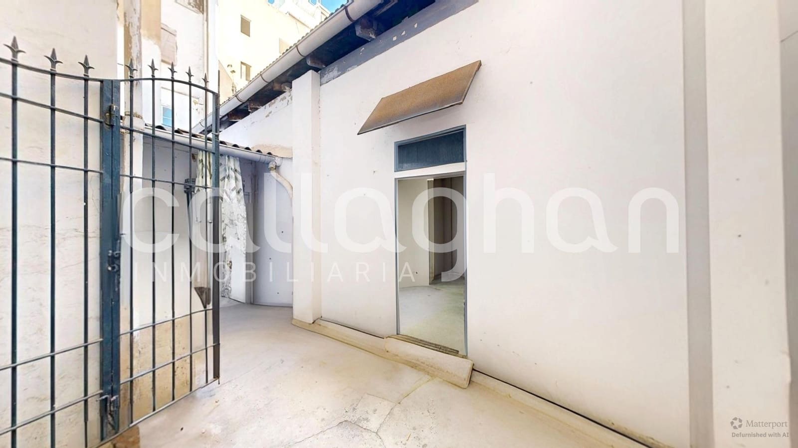 Commercial for sale in Valencia city - € 260,000 (Ref: 9619494)