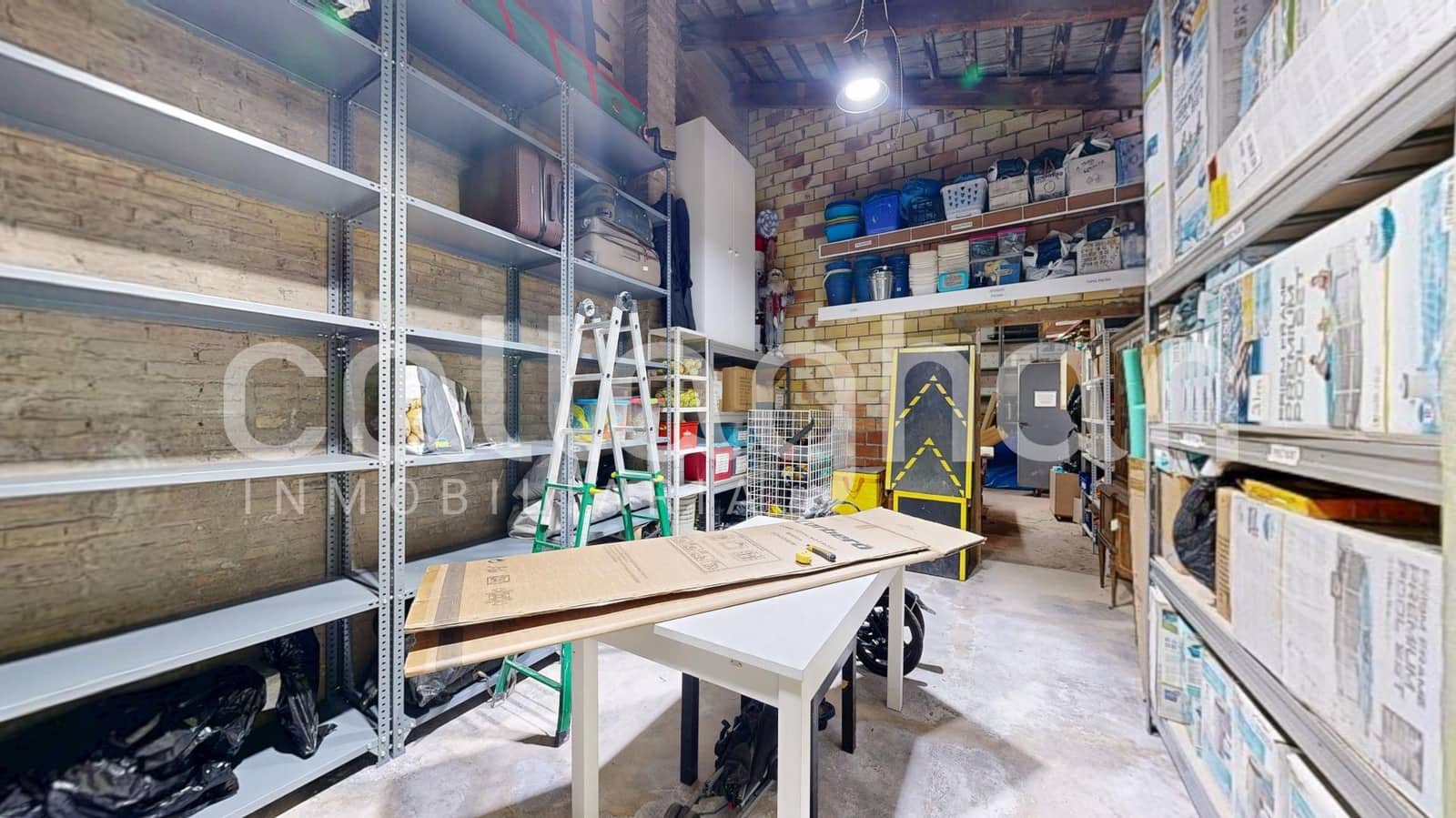 Commercial for sale in Valencia city - € 260,000 (Ref: 9619494)