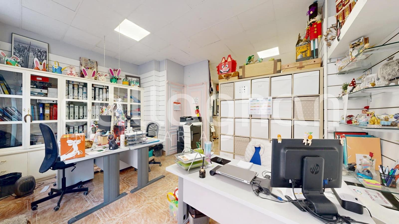 Commercial for sale in Valencia city - € 260,000 (Ref: 9619494)