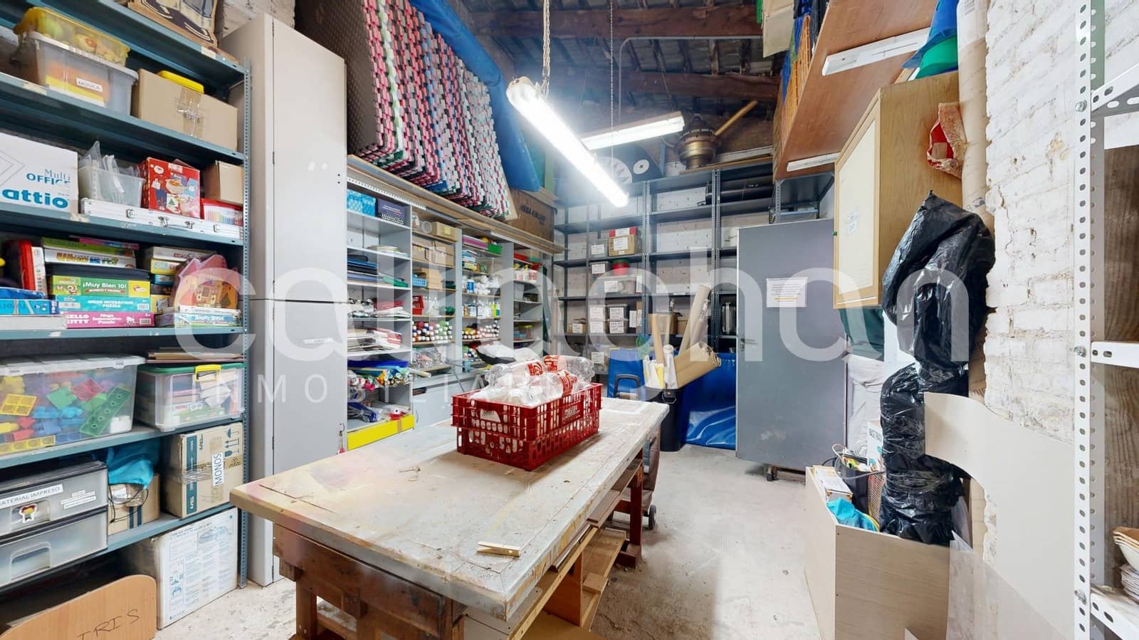 Commercial for sale in Valencia city - € 260,000 (Ref: 9619494)