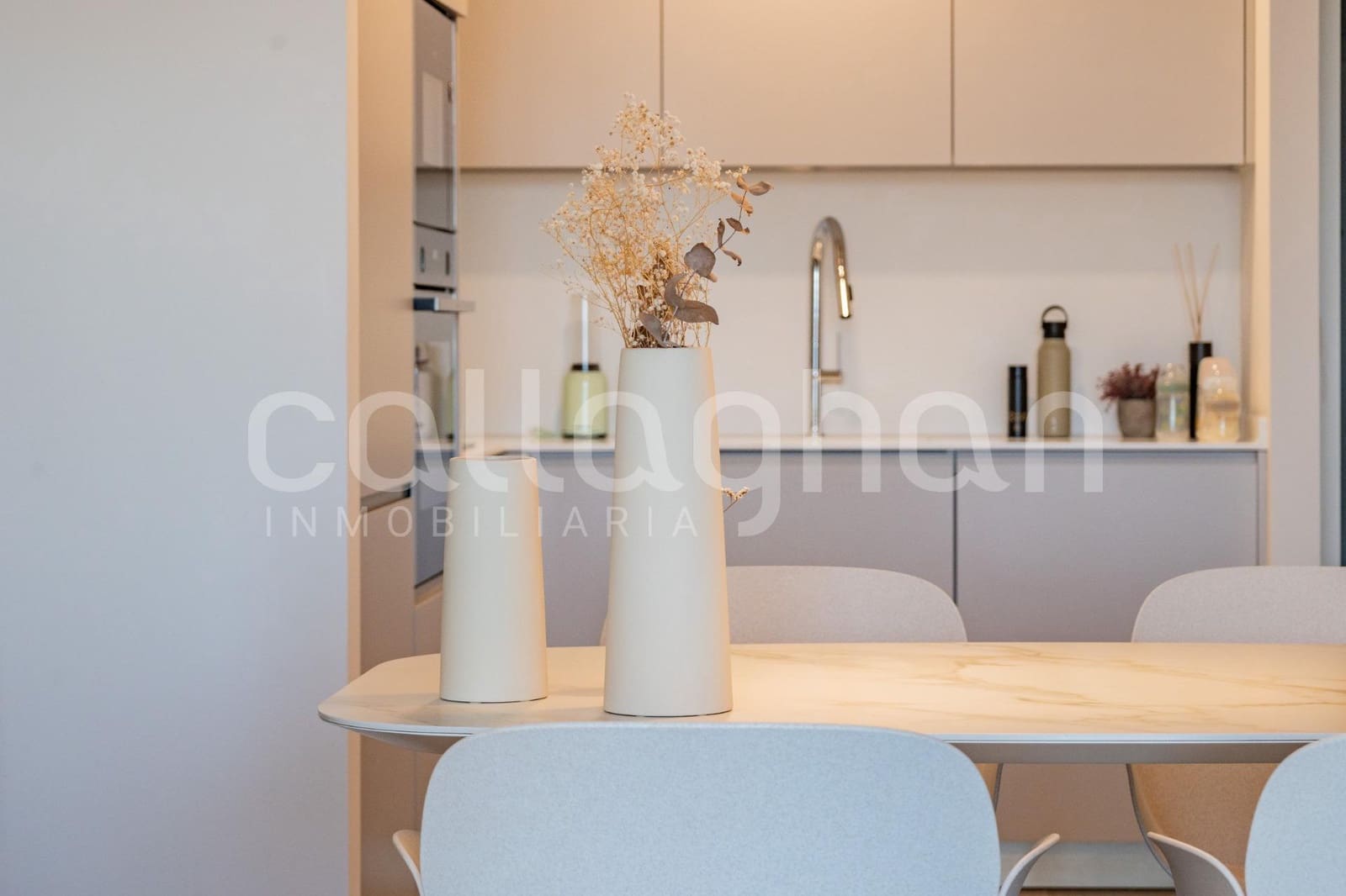 3 bedroom Flat for sale in Valencia city with pool garage - € 730,000 (Ref: 9619495)