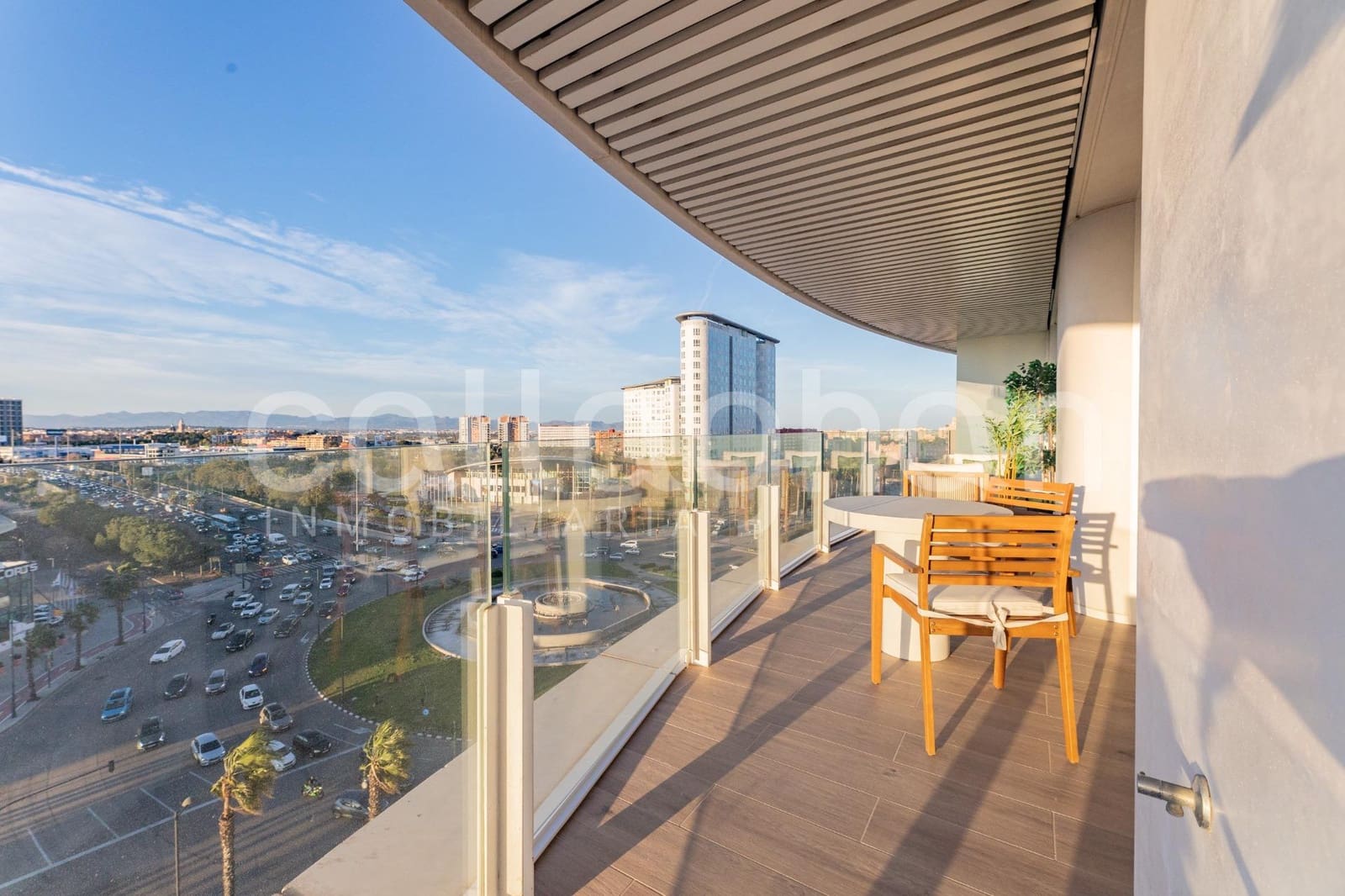 3 bedroom Flat for sale in Valencia city with pool garage - € 730,000 (Ref: 9619495)