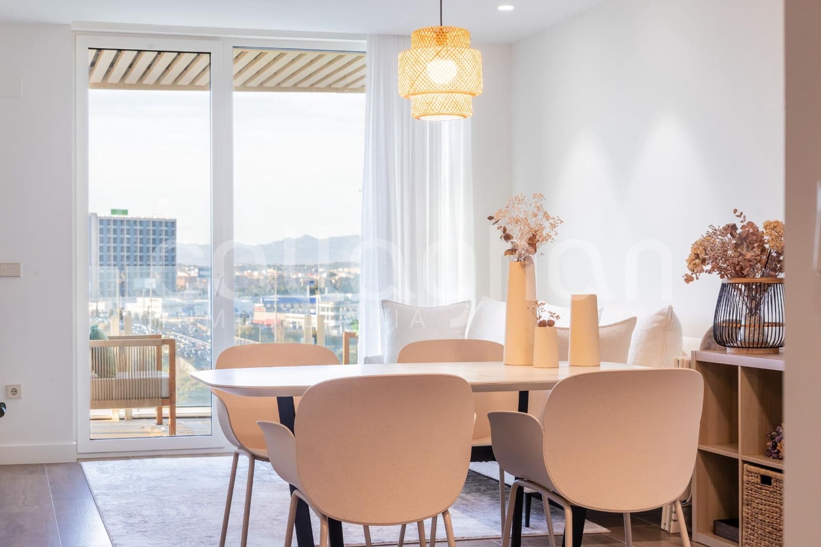 3 soverom Leilighet til salgs i Valencia by med svømmebasseng garasje - € 730 000 (Ref: 9619495)