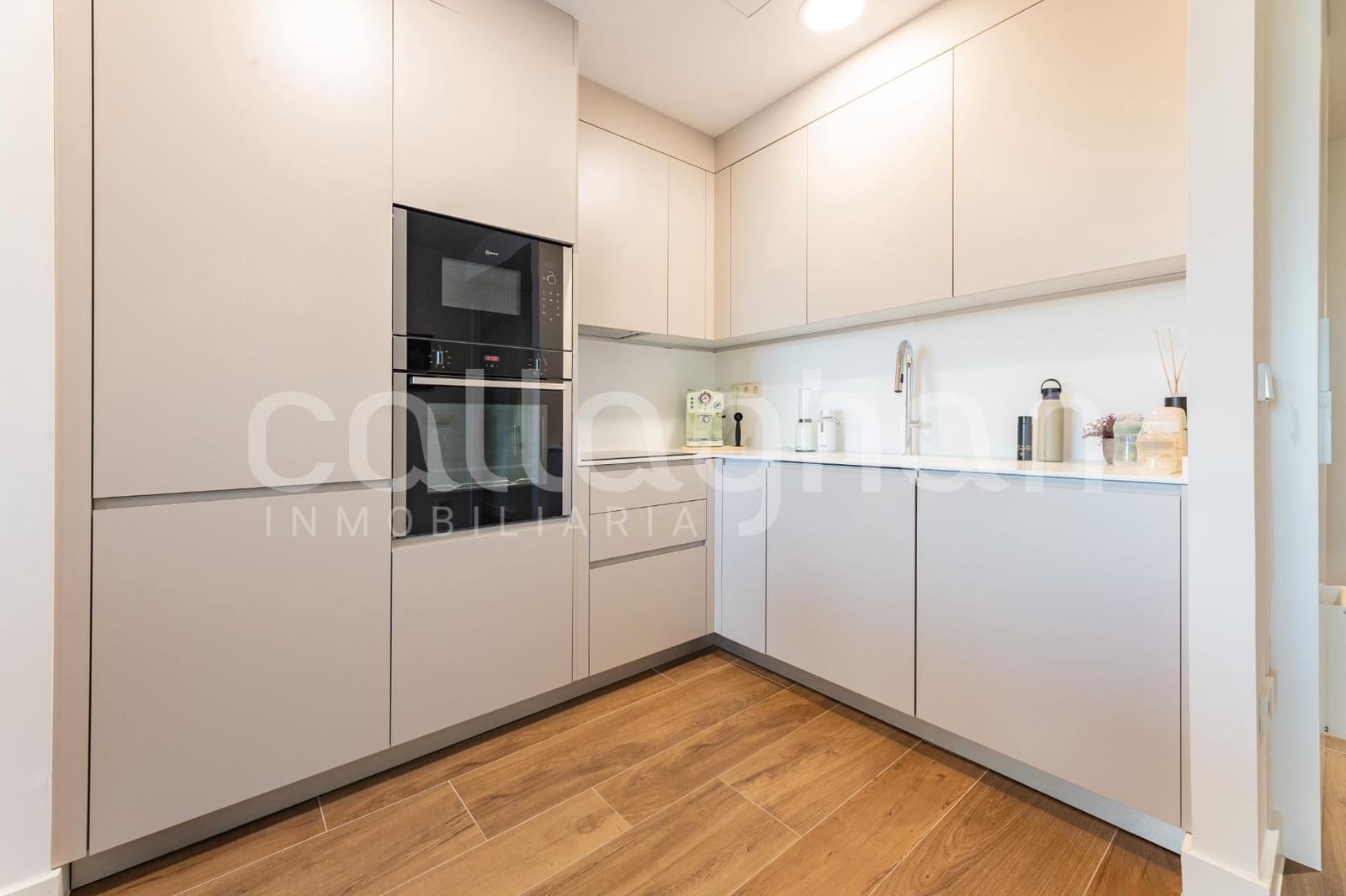 3 soverom Leilighet til salgs i Valencia by med svømmebasseng garasje - € 730 000 (Ref: 9619495)