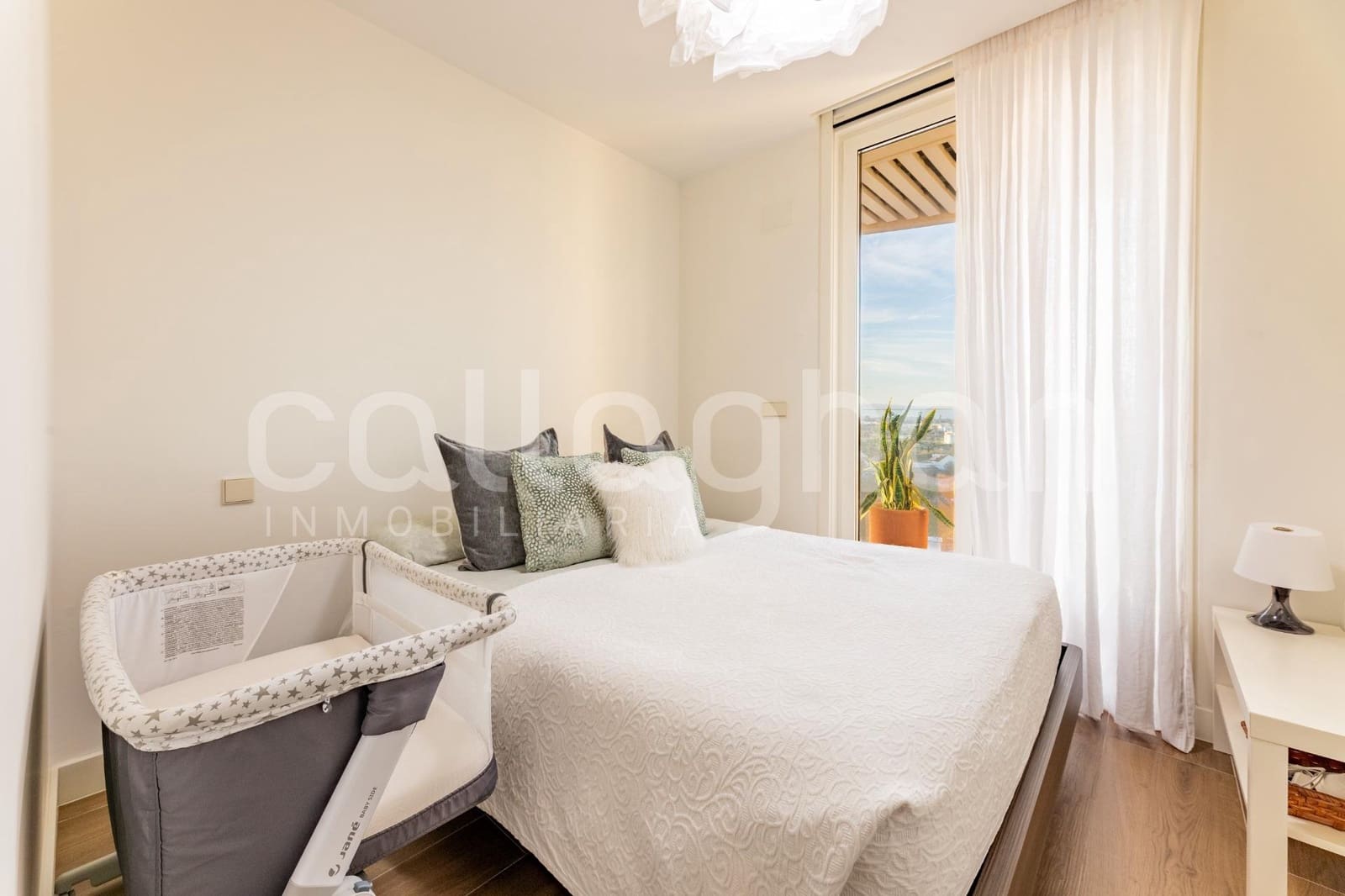 3 soverom Leilighet til salgs i Valencia by med svømmebasseng garasje - € 730 000 (Ref: 9619495)