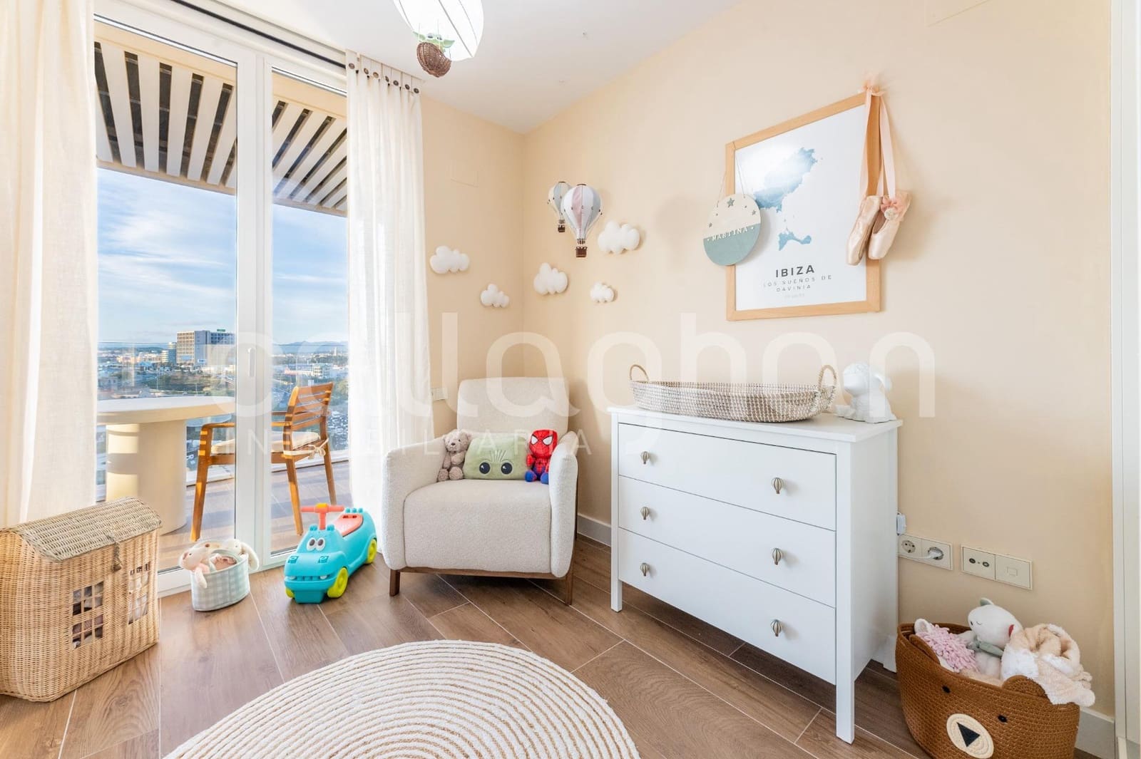 3 soverom Leilighet til salgs i Valencia by med svømmebasseng garasje - € 730 000 (Ref: 9619495)