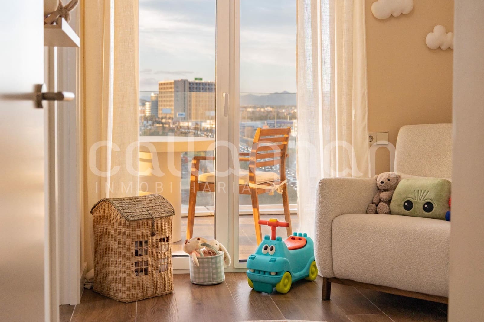 3 soverom Leilighet til salgs i Valencia by med svømmebasseng garasje - € 730 000 (Ref: 9619495)