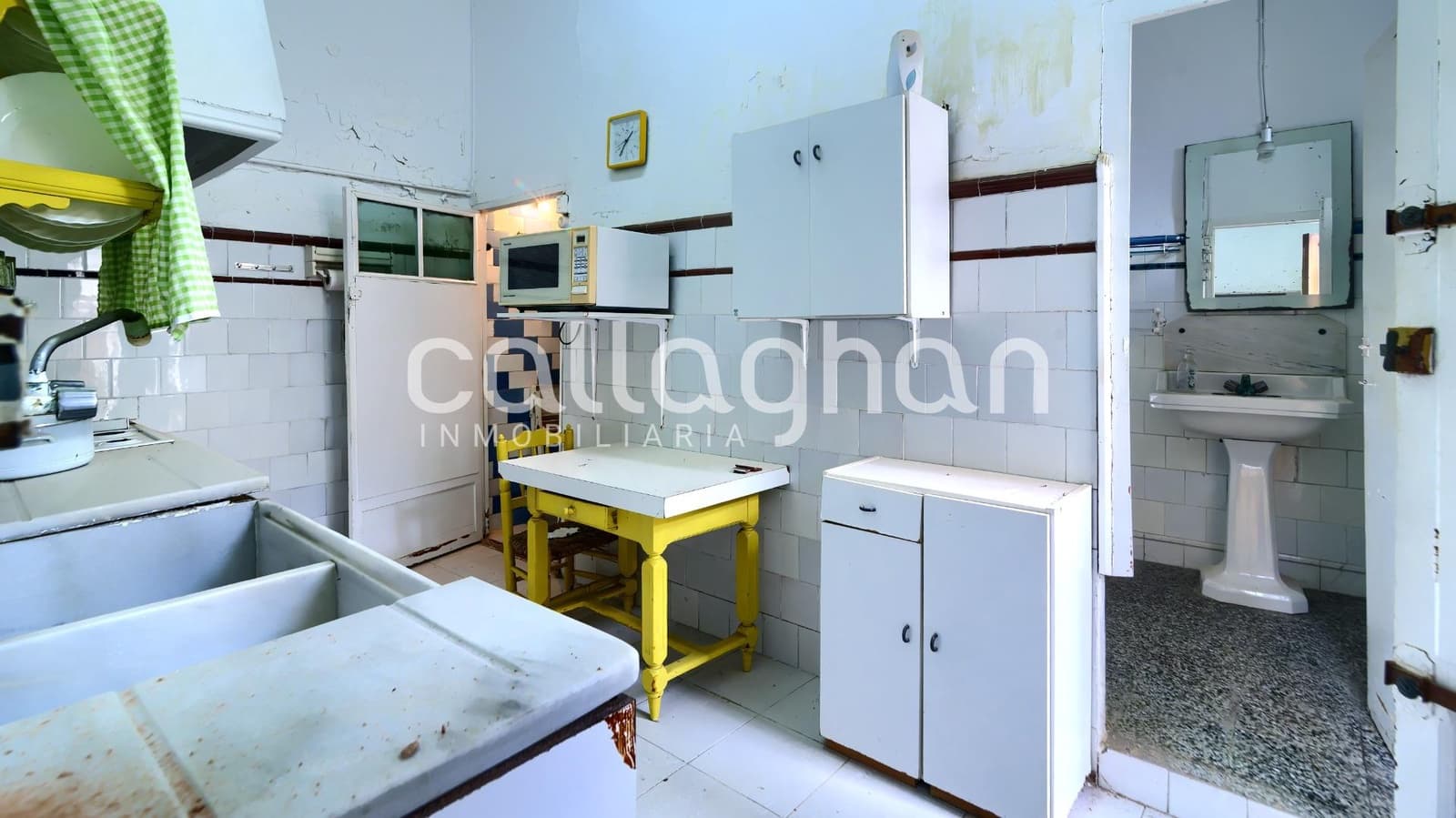 5 bedroom Townhouse for sale in Benaguasil - € 180,000 (Ref: 9622420)