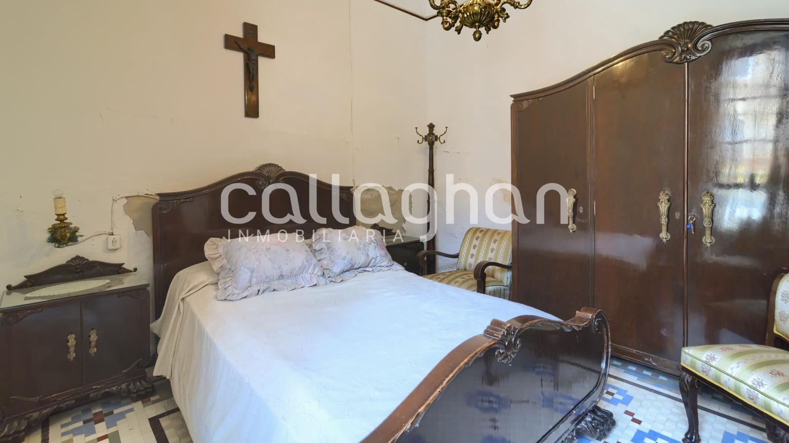 5 bedroom Townhouse for sale in Benaguasil - € 180,000 (Ref: 9622420)