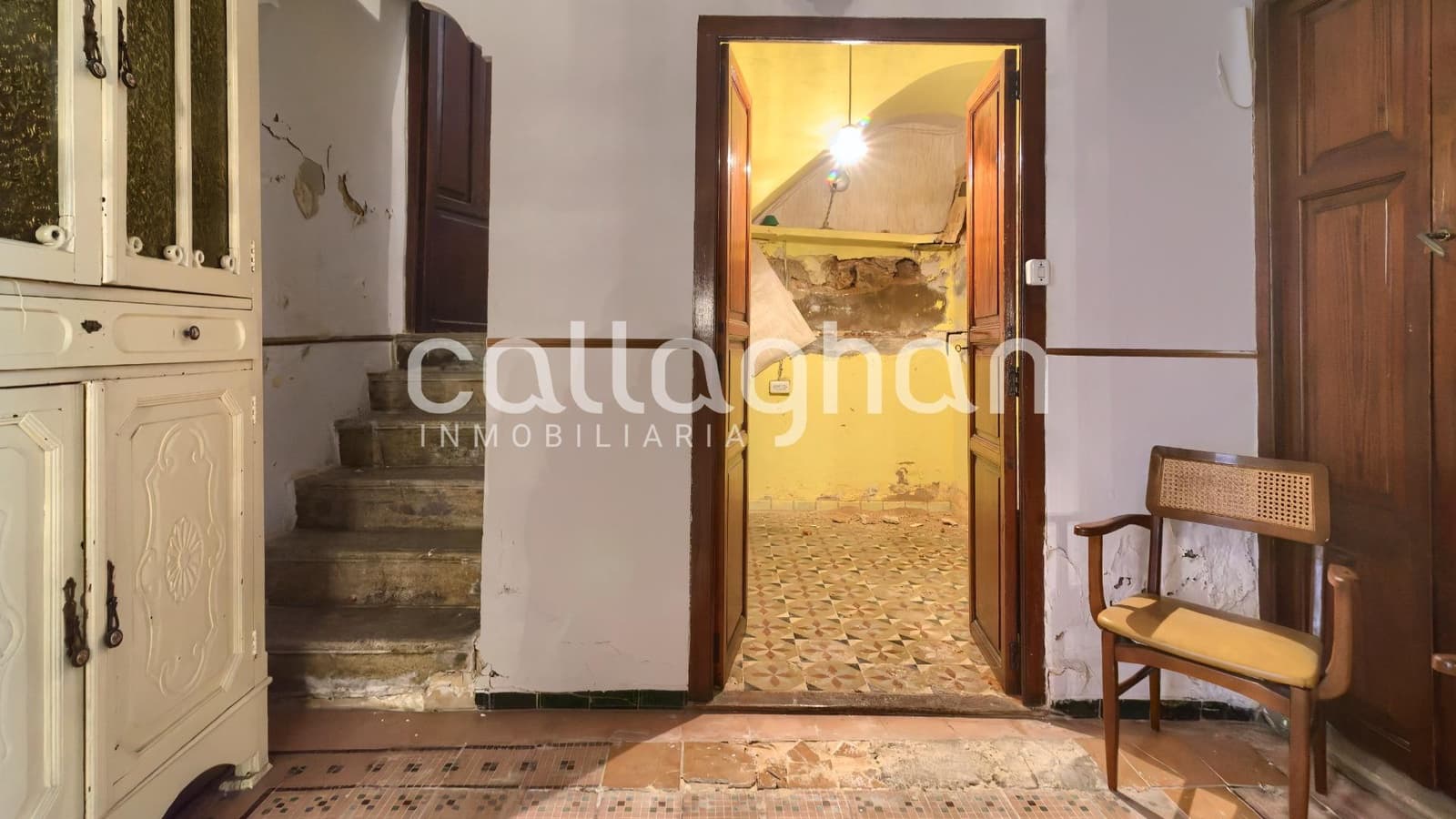 5 bedroom Townhouse for sale in Benaguasil - € 180,000 (Ref: 9622420)