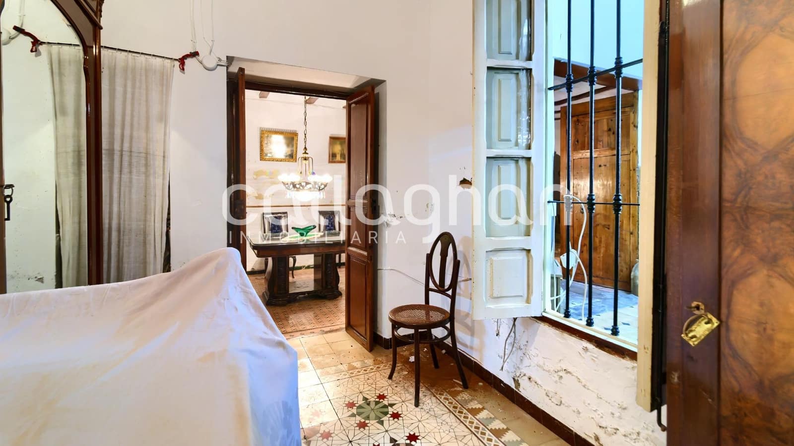 5 bedroom Townhouse for sale in Benaguasil - € 180,000 (Ref: 9622420)