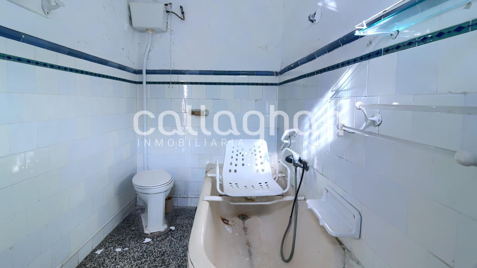 5 bedroom Townhouse for sale in Benaguasil - € 180,000 (Ref: 9622420)