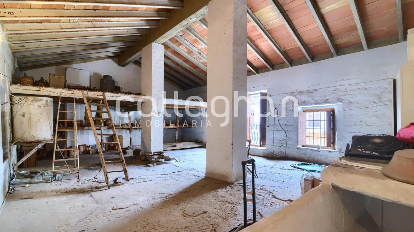 5 bedroom Townhouse for sale in Benaguasil - € 180,000 (Ref: 9622420)