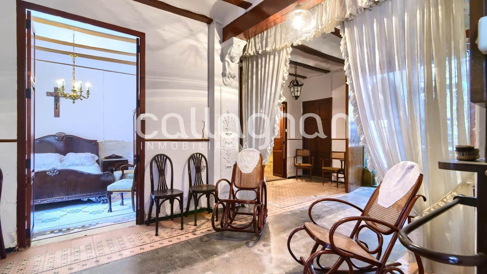 5 bedroom Townhouse for sale in Benaguasil - € 180,000 (Ref: 9622420)