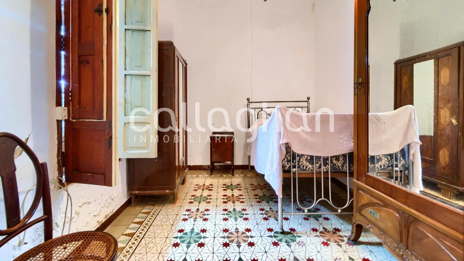 5 bedroom Townhouse for sale in Benaguasil - € 180,000 (Ref: 9622420)