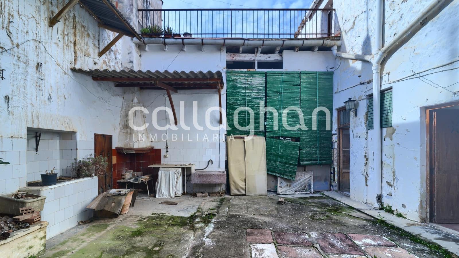 5 bedroom Townhouse for sale in Benaguasil - € 180,000 (Ref: 9622420)