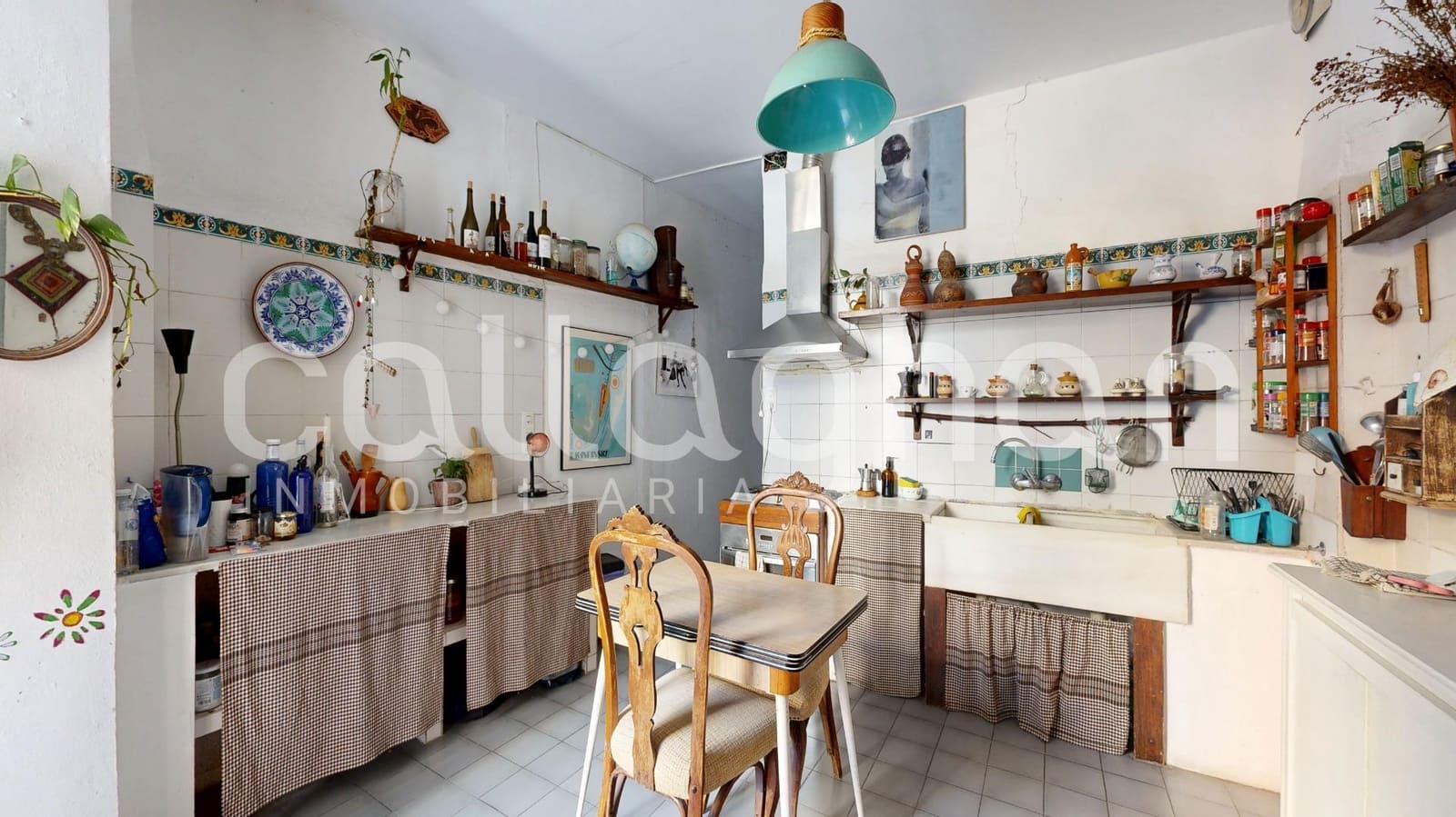 4 bedroom Flat for sale in Valencia city - € 590,000 (Ref: 9625901)