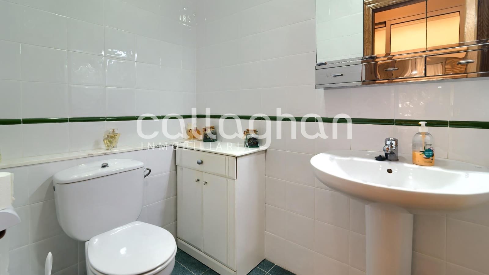 9 chambre Villa/Maison à vendre à Torrent avec piscine garage - 1 200 000 € (Ref: 9630279)