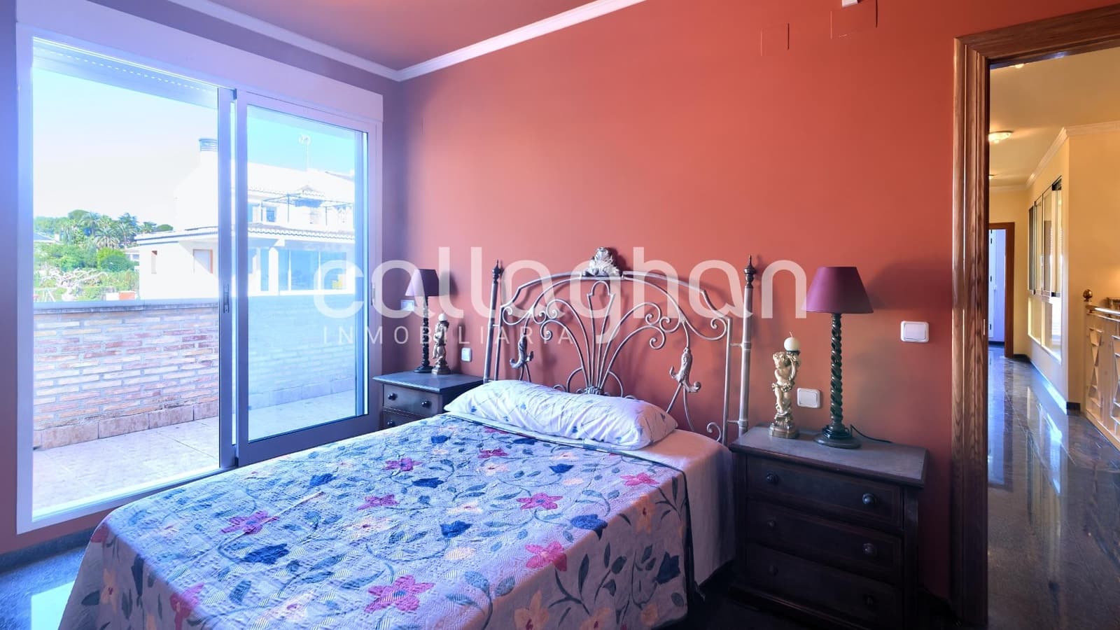 9 chambre Villa/Maison à vendre à Torrent avec piscine garage - 1 200 000 € (Ref: 9630279)