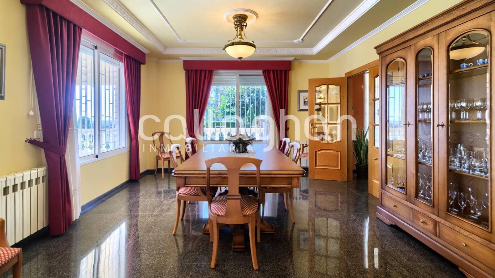 9 chambre Villa/Maison à vendre à Torrent avec piscine garage - 1 200 000 € (Ref: 9630279)