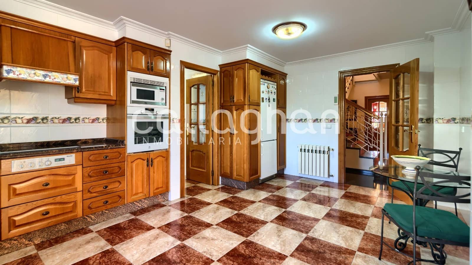 9 chambre Villa/Maison à vendre à Torrent avec piscine garage - 1 200 000 € (Ref: 9630279)