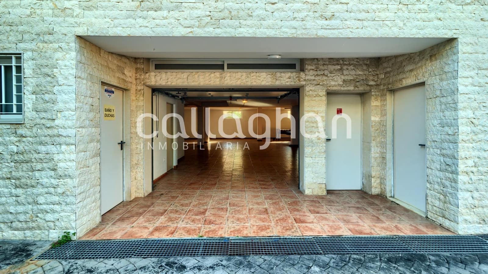 9 chambre Villa/Maison à vendre à Torrent avec piscine garage - 1 200 000 € (Ref: 9630279)