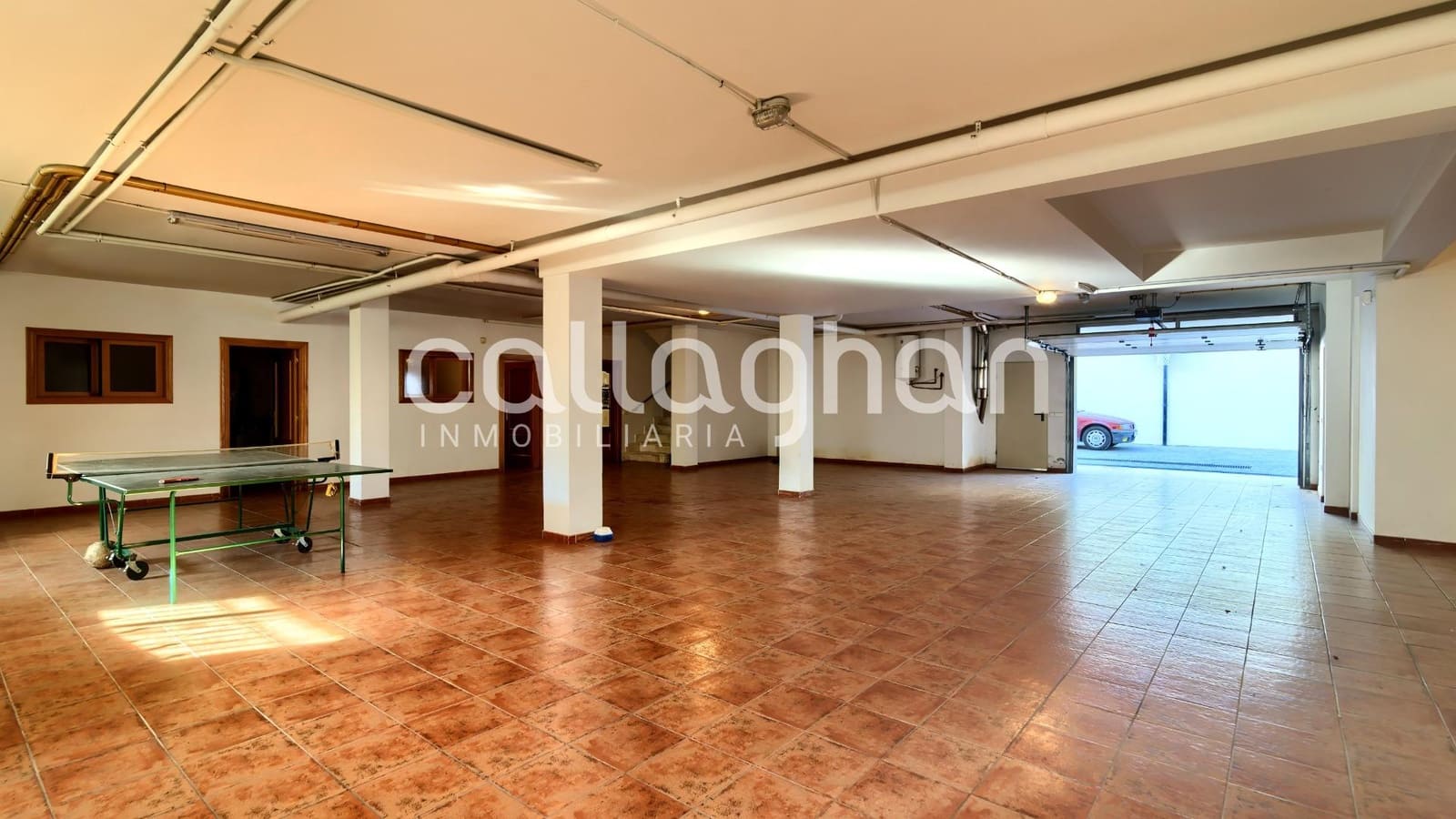 9 chambre Villa/Maison à vendre à Torrent avec piscine garage - 1 200 000 € (Ref: 9630279)