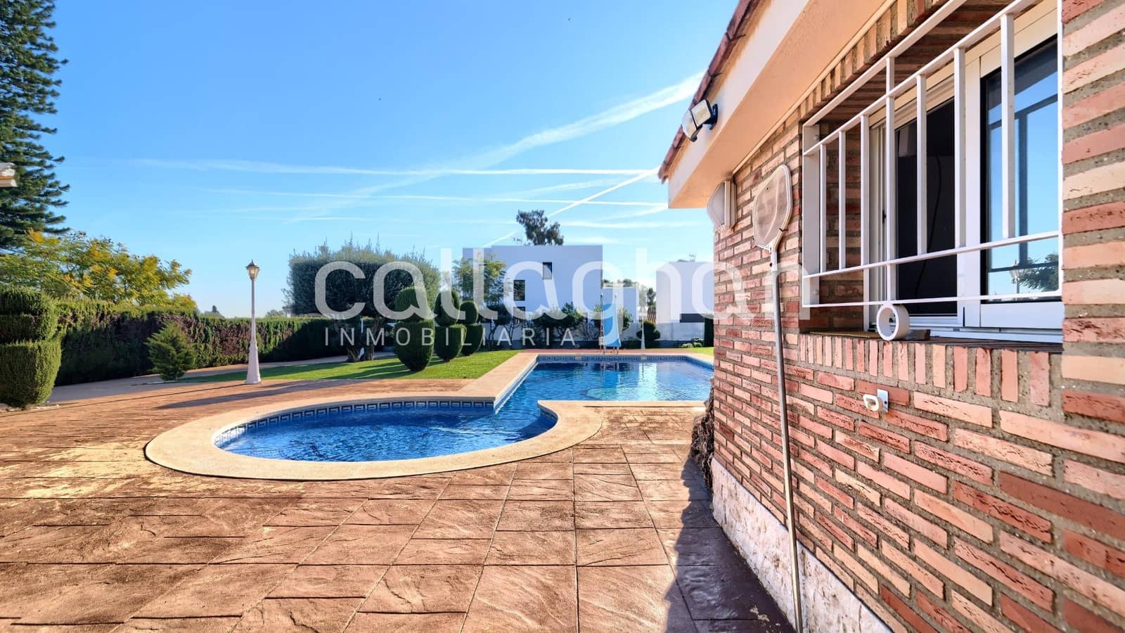 9 chambre Villa/Maison à vendre à Torrent avec piscine garage - 1 200 000 € (Ref: 9630279)