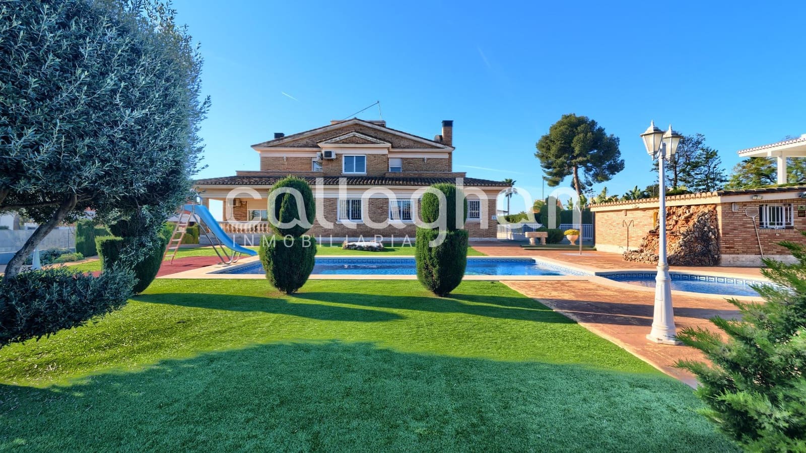 9 bedroom Villa for sale in Torrent with pool garage - € 1,175,000 (Ref: 9630279)