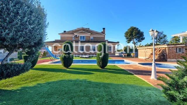 9 soveværelse Villa til salg i Torrent med swimmingpool garage - € 1.175.000 (Ref: 9630279)