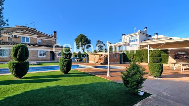 9 soveværelse Villa til salg i Torrent med swimmingpool garage - € 1.175.000 (Ref: 9630279)