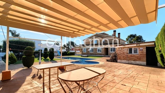 9 soveværelse Villa til salg i Torrent med swimmingpool garage - € 1.175.000 (Ref: 9630279)