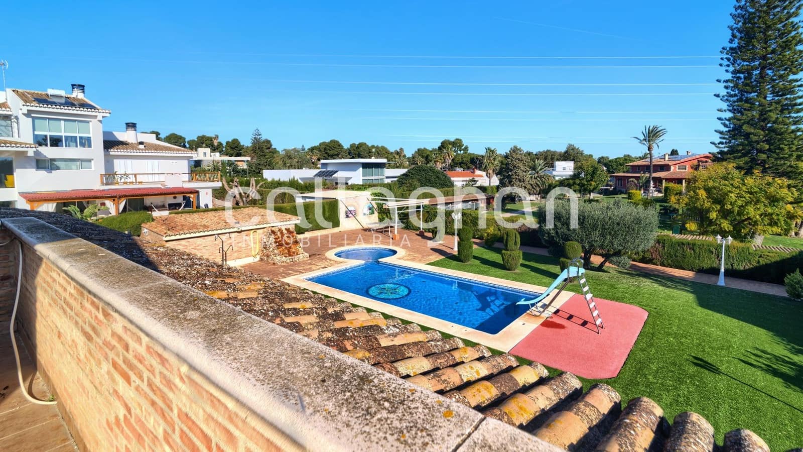 9 bedroom Villa for sale in Torrent with pool garage - € 1,175,000 (Ref: 9630279)