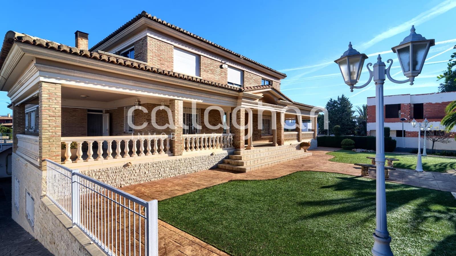 9 bedroom Villa for sale in Torrent with pool garage - € 1,175,000 (Ref: 9630279)