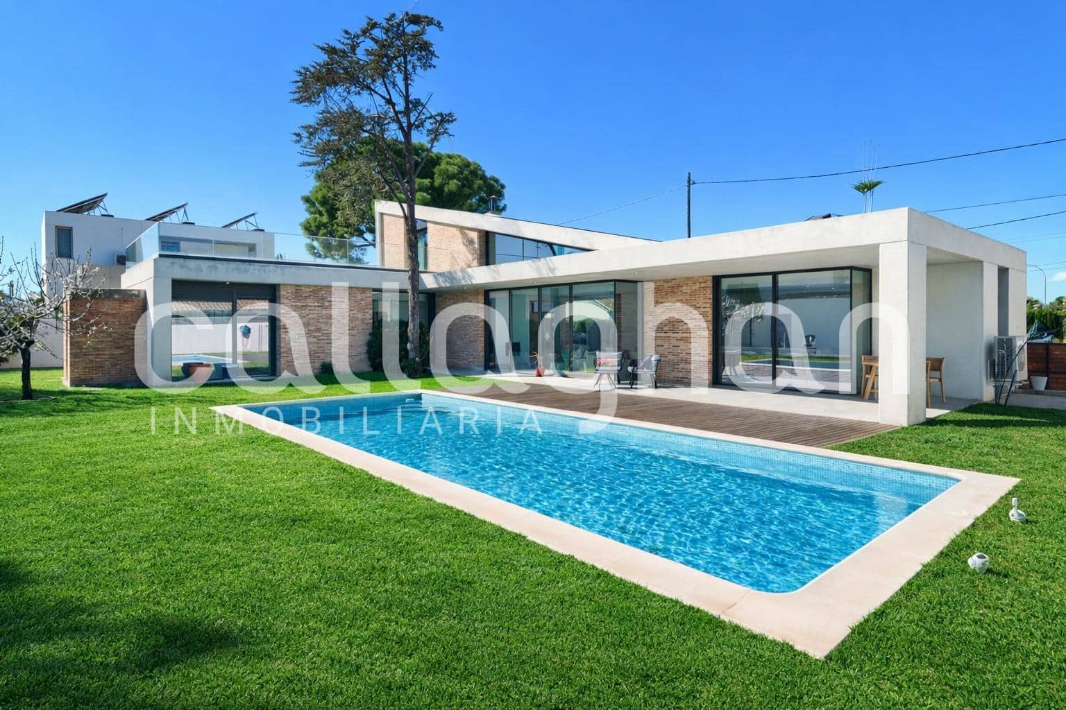 4 bedroom Villa for sale in L'Eliana with pool garage - € 1,380,000 (Ref: 9630281)