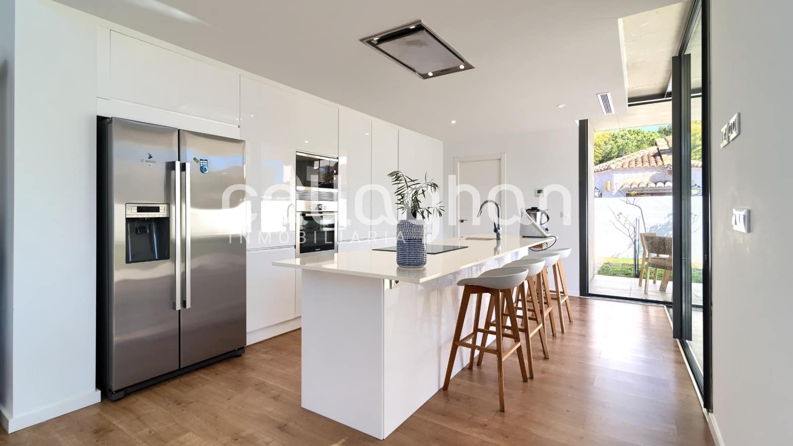 4 bedroom Villa for sale in L'Eliana with pool garage - € 1,380,000 (Ref: 9630281)