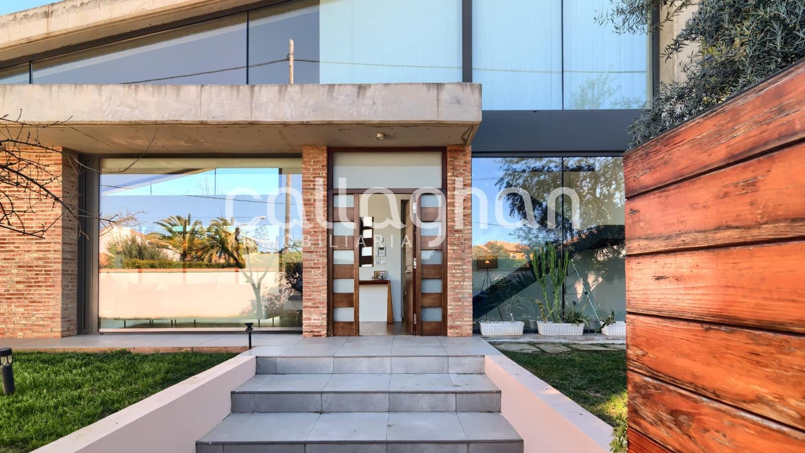 4 bedroom Villa for sale in L'Eliana with pool garage - € 1,380,000 (Ref: 9630281)