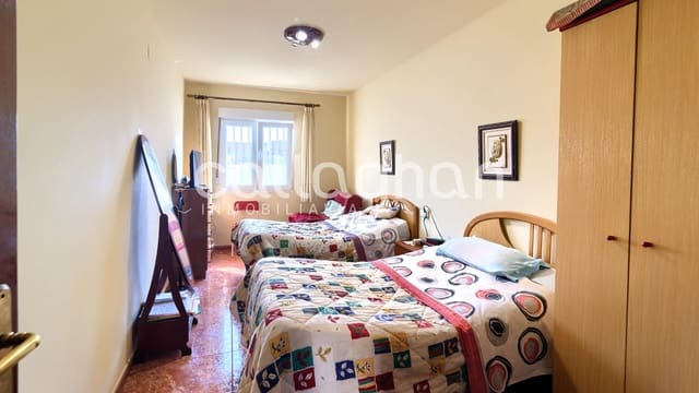 Adosado de 5 habitaciones en València ciudad en venta con garaje - 310.000 € (Ref: 9634508)