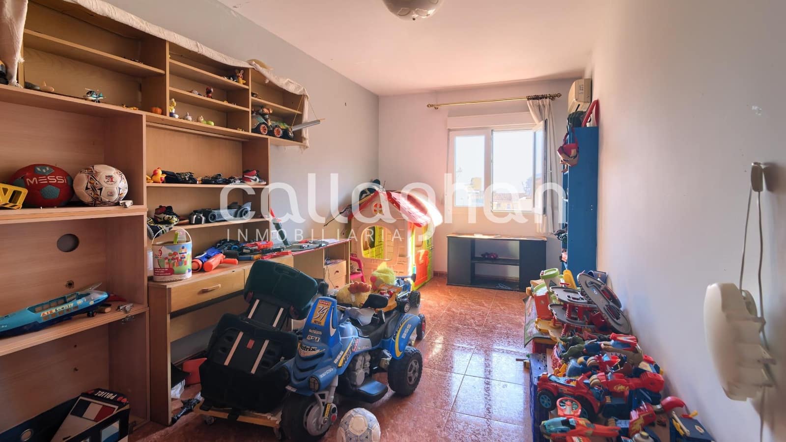 Adosado de 5 habitaciones en València ciudad en venta con garaje - 310.000 € (Ref: 9634508)