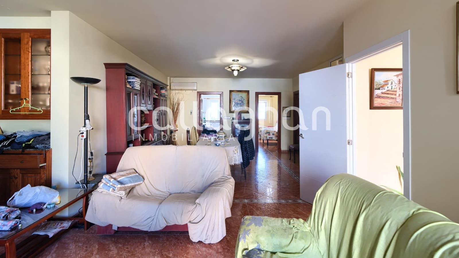 5 bedroom Terraced Villa for sale in Valencia city with garage - € 310,000 (Ref: 9634508)