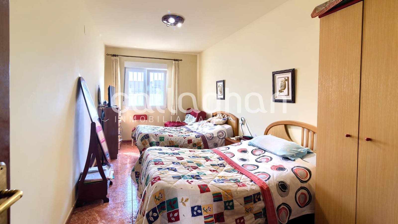 5 bedroom Terraced Villa for sale in Valencia city with garage - € 310,000 (Ref: 9634508)