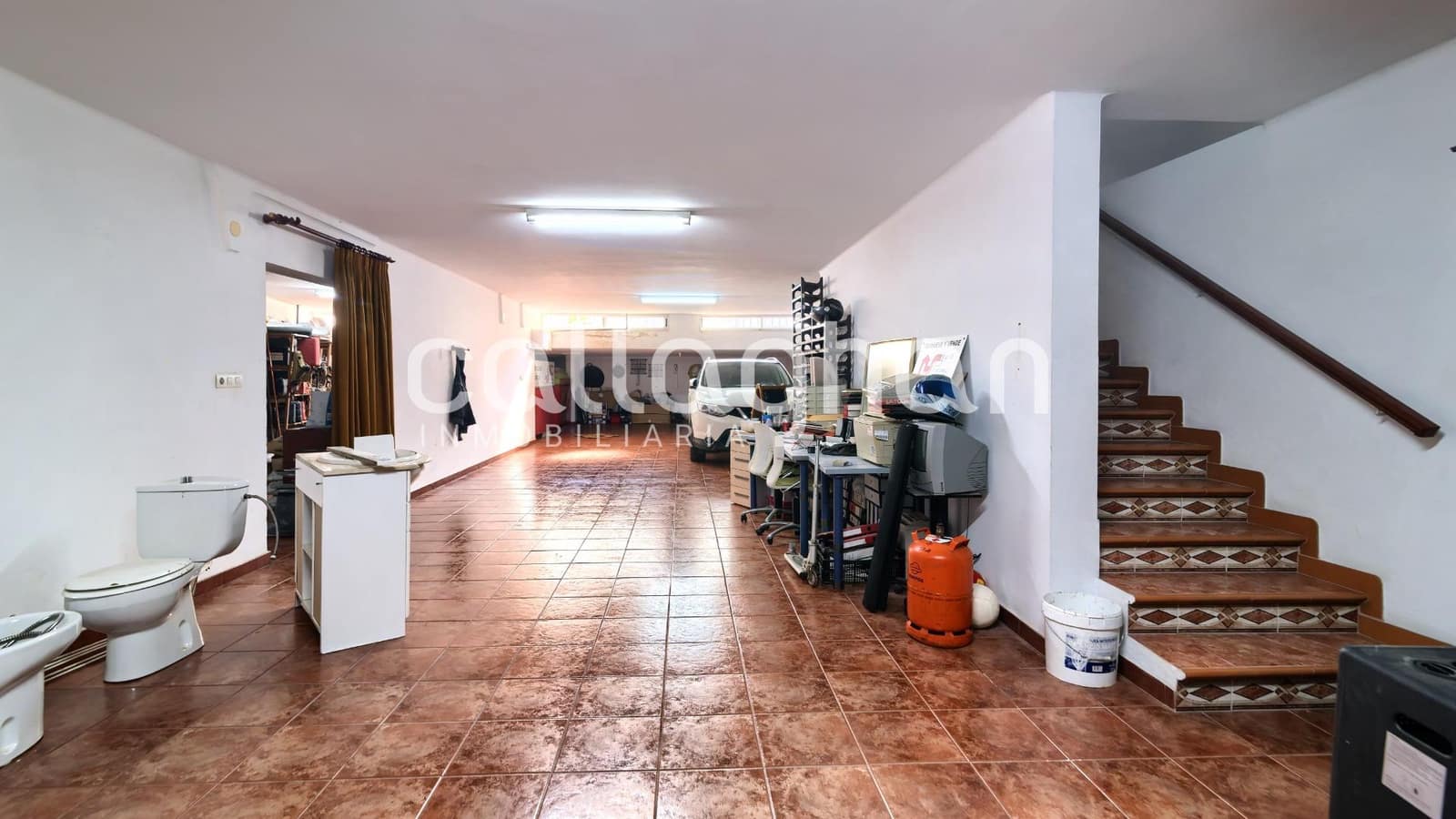 5 bedroom Terraced Villa for sale in Valencia city with garage - € 310,000 (Ref: 9634508)