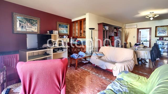 5 soveværelse Rækkehus til salg i Valencia by med garage - € 299.000 (Ref: 9634508)