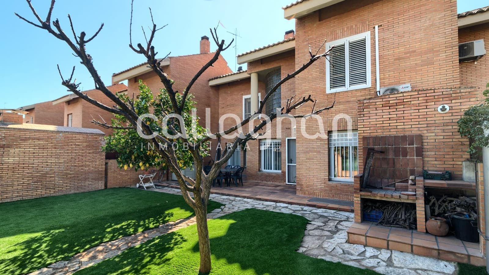 5 slaapkamer Rijtjeshuis te koop in Sagunto / Sagunt met zwembad garage - € 800.000 (Ref: 9637784)